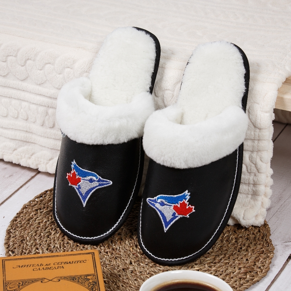 Black leather men’s slippers toronto blue jays.